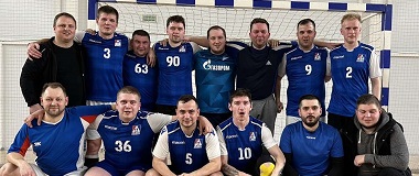 Они - чемпионы. "Молочники" провалили стартовую часть чемпионата, а затем будто воспряли из пепла. Пообщались с ними.